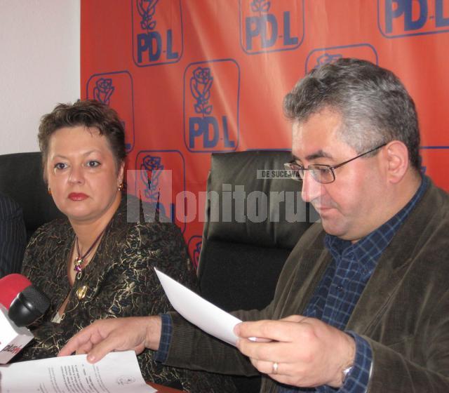 Critici: Donţu constată că Lungu a lovit în Ionescu de faţă cu soţia acestuia