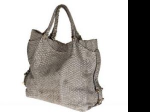 Sirena Bag, creaţie Georgio Armani<br />Foto: SFILATE