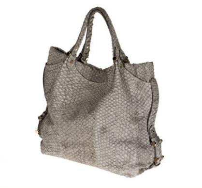 Sirena Bag, creaţie Georgio Armani<br />Foto: SFILATE