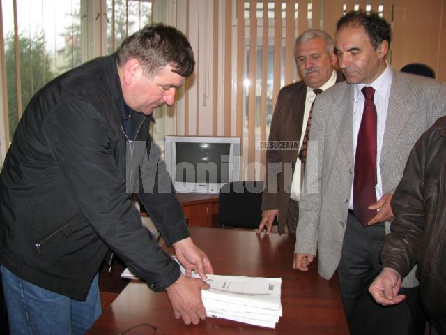 Organizaţia municipală PSD Câmpulung Moldovenesc a depus ieri oficial listele de candidaţi pentru alegerile locale