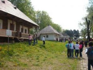 Prima zi de mai în Muzeul Satului Bucovinean