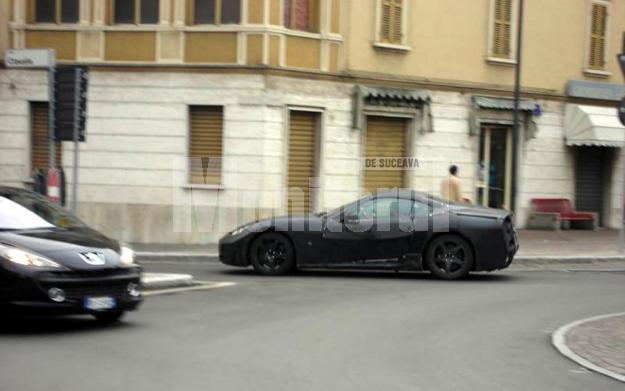 Ferrari GT foto spion