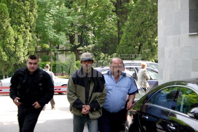 Dumitru Homiuc a fost adus, ieri, în faţa procurorilor