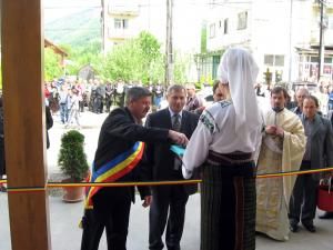 Dumitru Morhan a participat la inaugurarea primăriei din Repedea