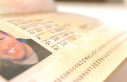 Termenul de punere în circulaţie a paşapoartelor electronice, amânat a patra oară. Foto: ALAMY