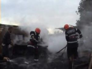 Incendiu: Pagube de 20.000 de lei, din cauza unui scurtcircuit electric