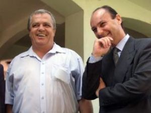 Foştii miniştri ai agriculturii Decebal Traian Remeş şi Ioan Avram Mureşan au fost trimişi în judecată. Foto: MEDIAFAX