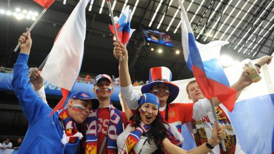 Rusia şi fanii ei, pata de culoare şi surpriza de la Euro 2008