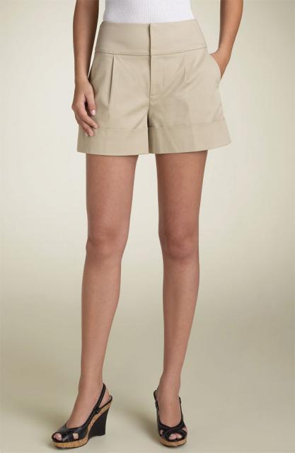 Pantalonii scurţi, în tendinţe vara asta. Foto: NORDSTROM