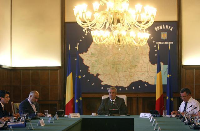 Tăriceanu a propus sindicatelor majorarea salariului minim la 540 de lei de la 1 octombrie. Foto: CAPP