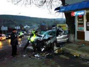 La Fălticeni, un şofer băut a provocat un accident cu doi morţi şi patru răniţi