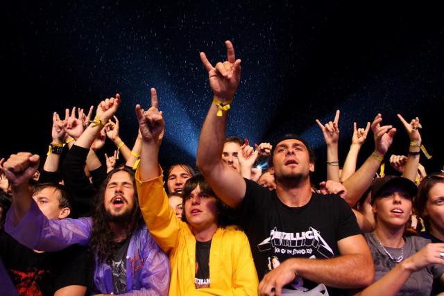 Spectatorii de toate vârstele au savurat fiecare moment al concertului Metallica Foto: MEDIAFAX