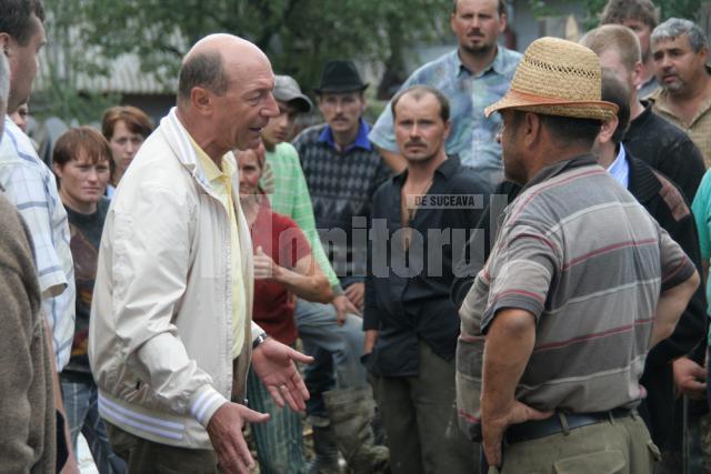 Traian Băsescu:„Sunt alături de voi”