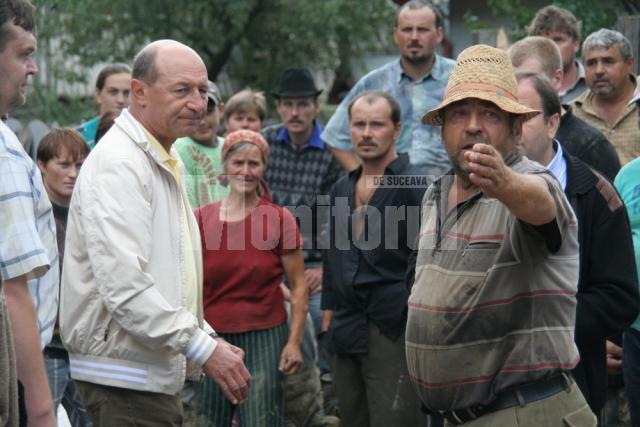 Ajutoare: Preşedintele Băsescu promite sprijin sinistraţilor