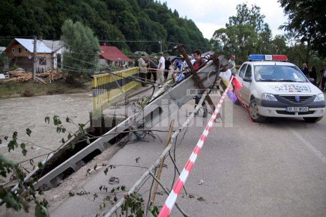 Drumuri blocate: Dificultăţi în alimentarea cu energie electrică a consumatorilor din zona Brodina - Falcău