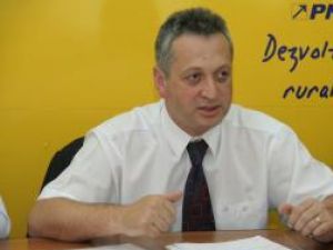 Relu Fenechiu: „Să ne spună domnul Flutur ce a făcut în afară să ceară bani de la Guvern”
