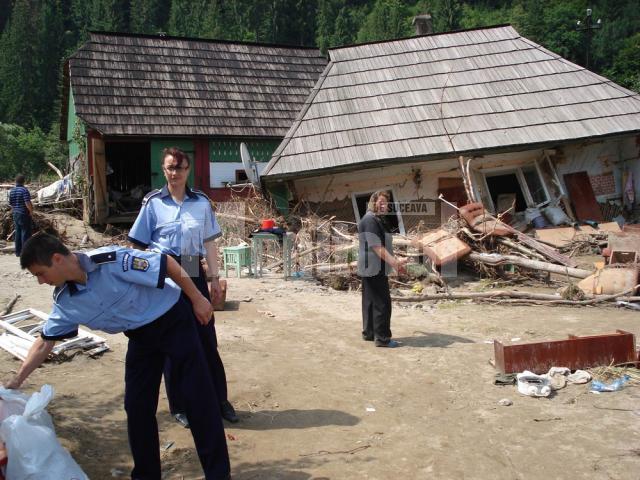 Campanie umanitară: 9000 de lei, donaţi de cadrele IPJ Suceava pentru sinistraţi