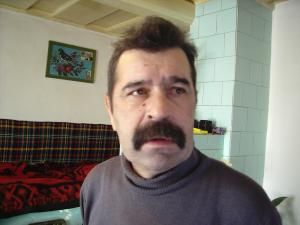 Vasile Ciornobreuciuc neagă că şi-ar lovi mama şi spune că aceasta este cea care-i vrea răul