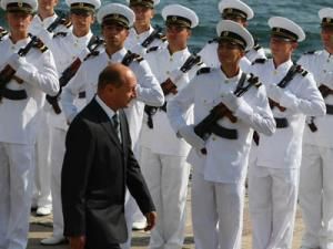 Preşedintele Băsescu va participa, astăzi, la Ziua Marinei Române. Foto: MEDIAFAX