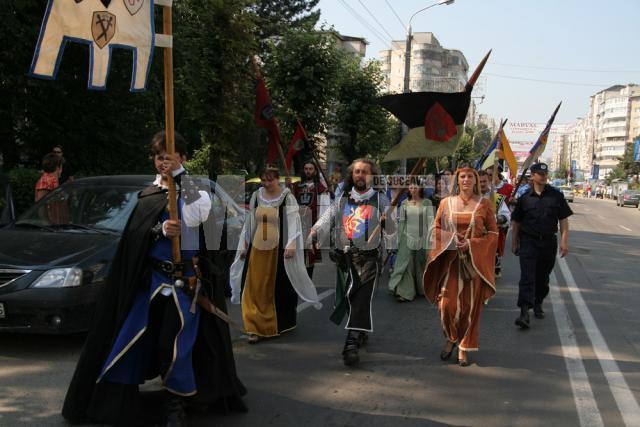 Alai medieval pe străzile Sucevei