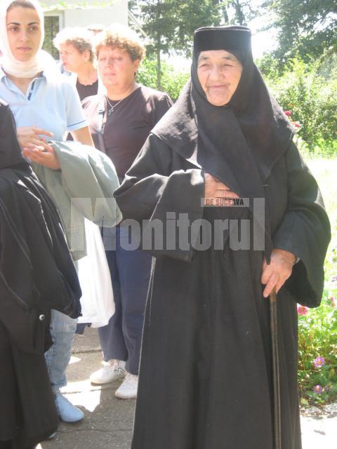 Maica Serafima, de opt decenii la Mănăstirea Războieni
