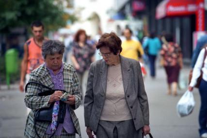 PSD spune că majorarea pensiilor, nu reprezintă decât o păcăleală Foto: ALAMY