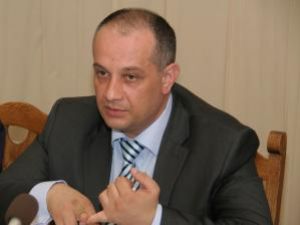 Alexandru Băişanu: „Este inacceptabil ca în oraşe sau comune înstărite din Bucovina să ai primari care nu reuşesc să se implice în totalitate”