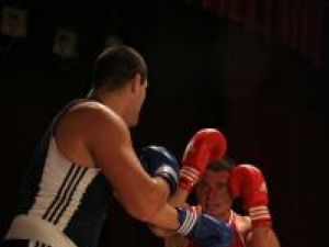 Boxerii selecţionatelor Moldovei şi Transilvaniei s-au înfruntat la Suceava