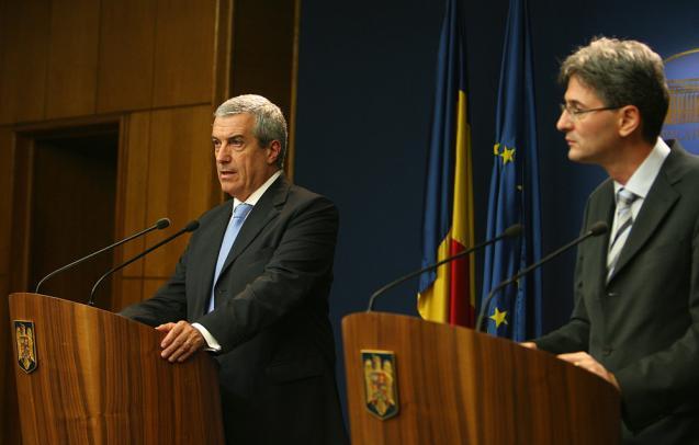 Premierul Tăriceanu şi comisarul european Leonard Orban. Foto: CAPP