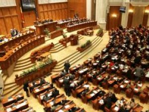 Moţiunile PSD dezbătute în Senat şi Camera Deputaţilor au fost adoptate. Foto: MEDIAFAX