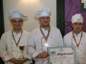 Cristian Florin Asandului, Iulian Botoşan, Cristian Prelipcean şi Andrei Bordei, echipa de bucătari de la restaurantul Taco Loco