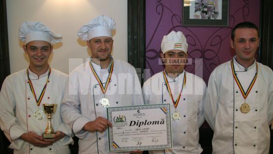 Cristian Florin Asandului, Iulian Botoşan, Cristian Prelipcean şi Andrei Bordei, echipa de bucătari de la restaurantul Taco Loco