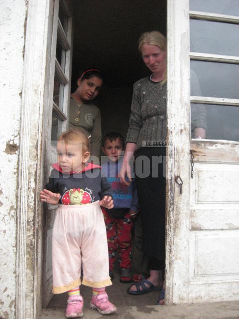 Copiii mai multor familii din comuna Ciprian Porumbescu au nevoie de ajutor pentru a merge la şcoală