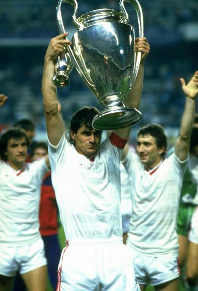 Echipa care a câştigat Cupa Campionilor Europeni în 1986 este peste actuala echipă a Stelei