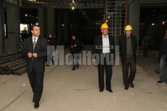 Prefectul Alexandru Băişanu a inspectat ieri spaţiul în care va funcţiona serviciul de permise