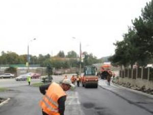 Aglomeraţie în Suceava: Circulaţia rutieră, bulversată de închiderea traficului pe Serpentine