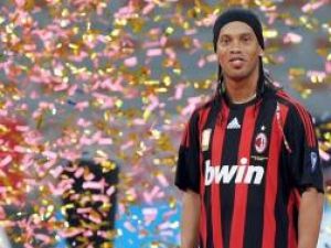 Negocieri viciate: Ronaldinho, transferat la Milan prin minciuni