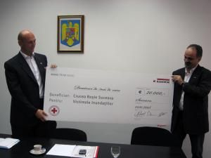 Sprijin: Egger donează Crucii Roşii 20.000 de euro pentru sinistraţi