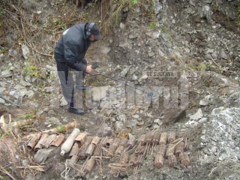 La Cârlibaba: Arsenal de muniţie, găsit într-o gospodărie