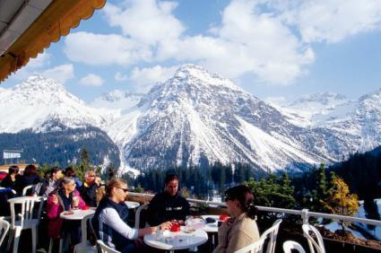 Mulţi români aleg să-şi petreacă sărbătorile în Austria, Italia, Franţa şi Elveţia. Foto: CORBIS