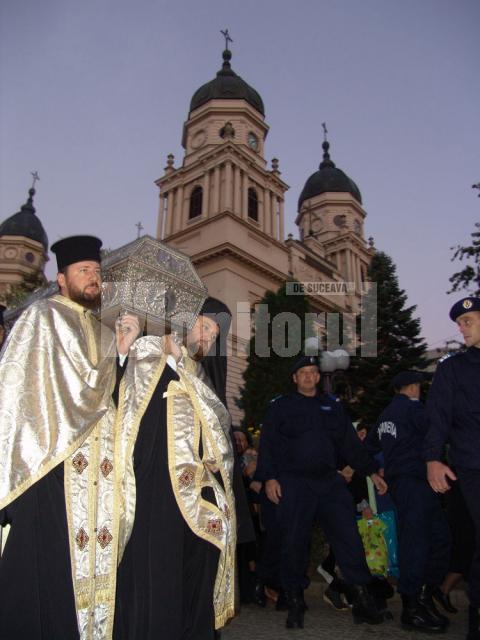 Ocrotitoarea Moldovei: Astăzi ortodocşii o sărbătoresc pe Sfânta Parascheva (II)