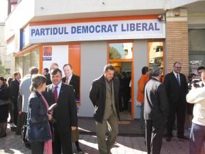 Inaugurare: PD-L, primul partid care inagurează un sediu în cartierul Burdujeni