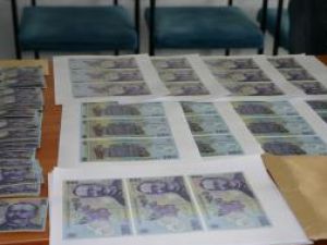 Afaceri penale: „Fabrică” de bani falşi, falimentată de poliţiştii de la Crimă Organizată