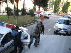 O noapte la arest: Doi suspecţi reţinuţi de poliţie, în cazul furtului antenei înalte cât două blocuri turn
