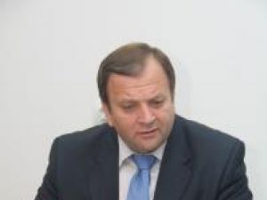 Acţiune: PDL Suceava strânge semnături pentru moţiunea de cenzură la „cârdăşia PNL-PSD”