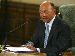 Traian Băsescu: „De acord cu creşterea salariilor, inclusiv în sănătate”. Foto: MEDIAFAX