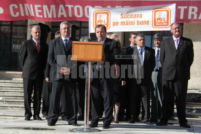 Electoral: PDL a dat startul de campanie din faţa Casei Culturii Suceava