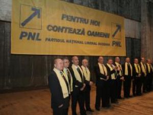 PNL Suceava şi-a prezentat ieri alegătorilor suceveni candidaţii la alegerile parlamentare