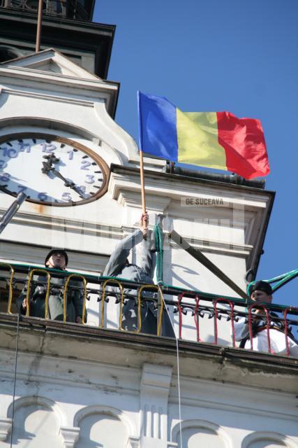 Sărbătoare: Mii de oameni au sărbătorit Ziua Bucovinei în centrul Sucevei