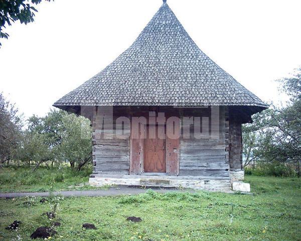 Istorie: Biserica de lemn din Băneşti